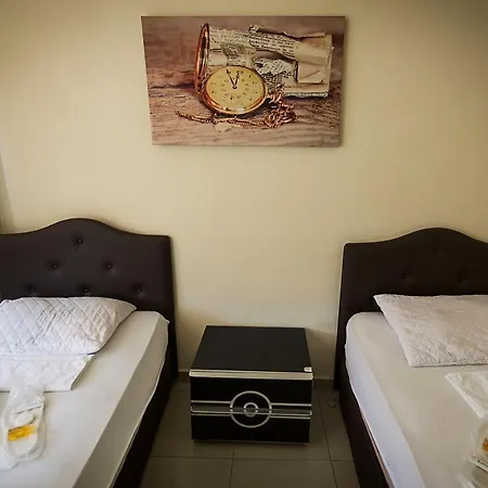 Yirmi Iki Hotel *